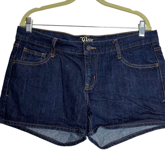 Old Navy The Diva Womens Denim Shorts 12 Blue Dark Wash 5-Pocket Low Rise Jorts - Picture 3 of 7